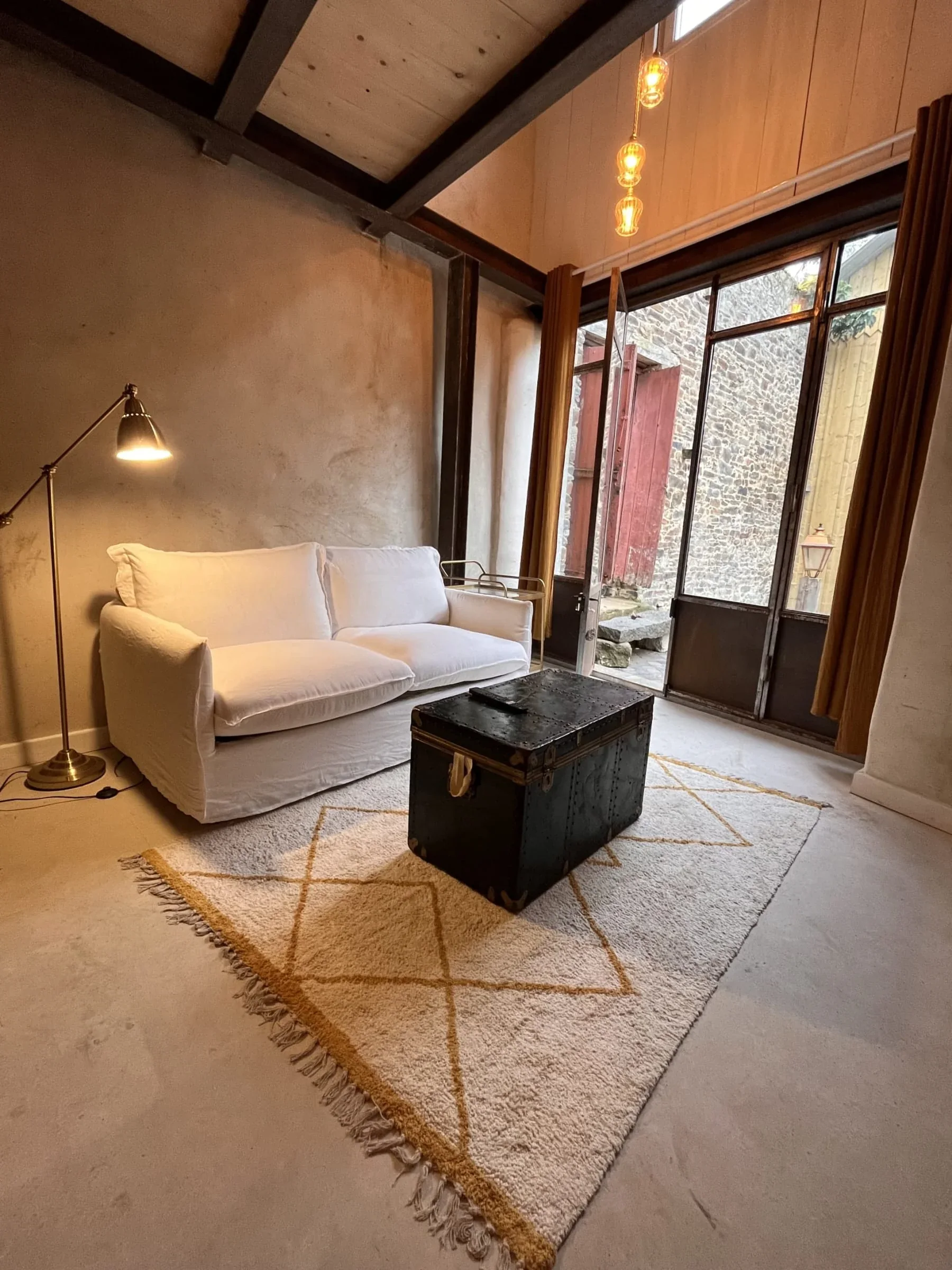 Ambiance intérieure de L’Atelier au Domaine du Tertre Ychot